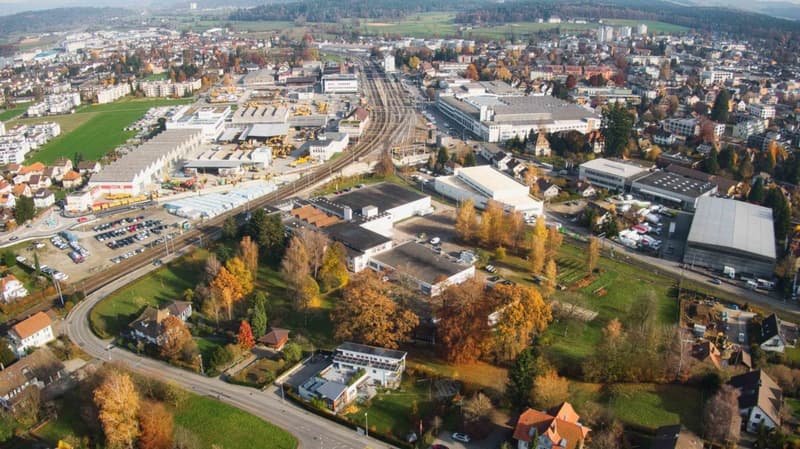 Locaux commerciaux (jusqu'à 780m) dans le parc d'affaires Lantal (2)