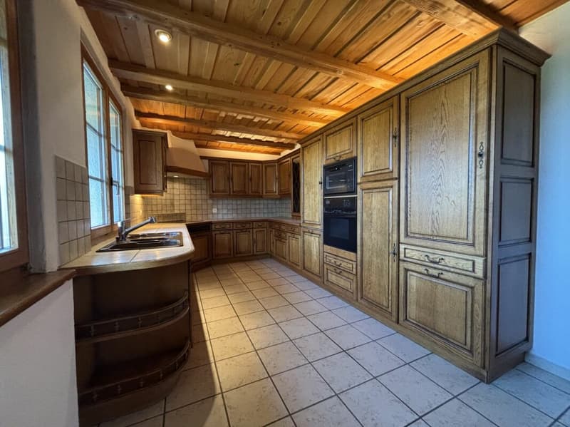 Appartamento di 4 camere in una casa di 5 famiglie (2)
