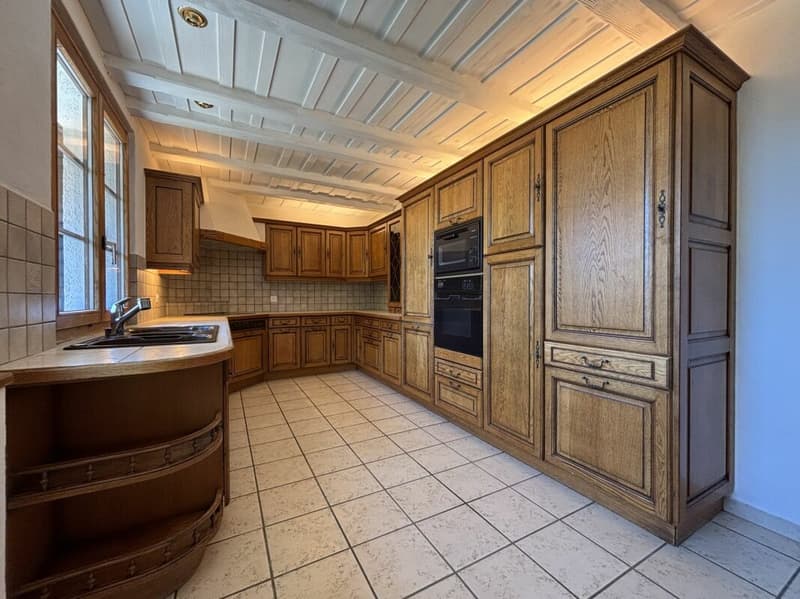 Appartamento di 4 camere in una casa di 5 famiglie (2)