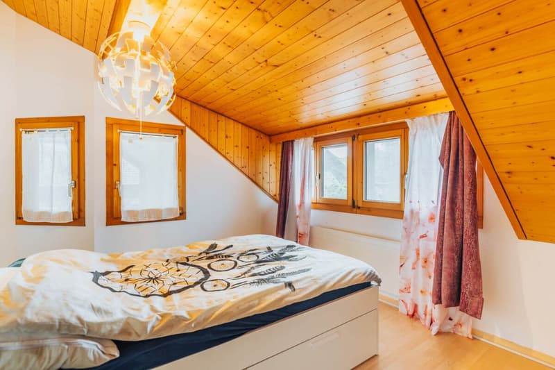 Habitation multigénérationnelle dans deux unités avec beaucoup d'espace (283m2) (16)