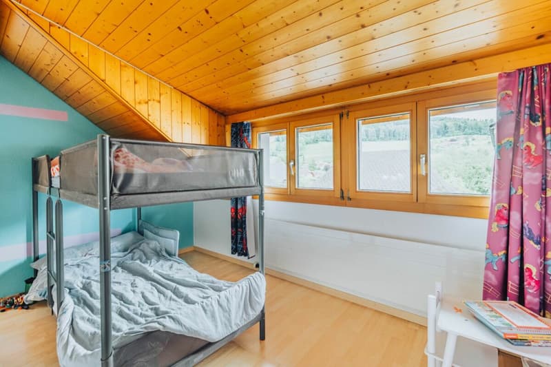 Multi-Generational Living in Melchnau (over 280 m2 Living Space) (12)