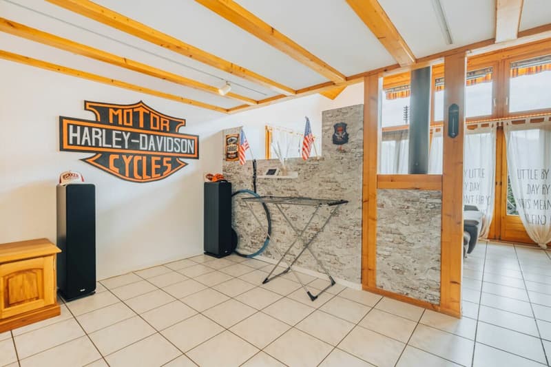 Multi-Generational Living in Melchnau (over 280 m2 Living Space) (13)