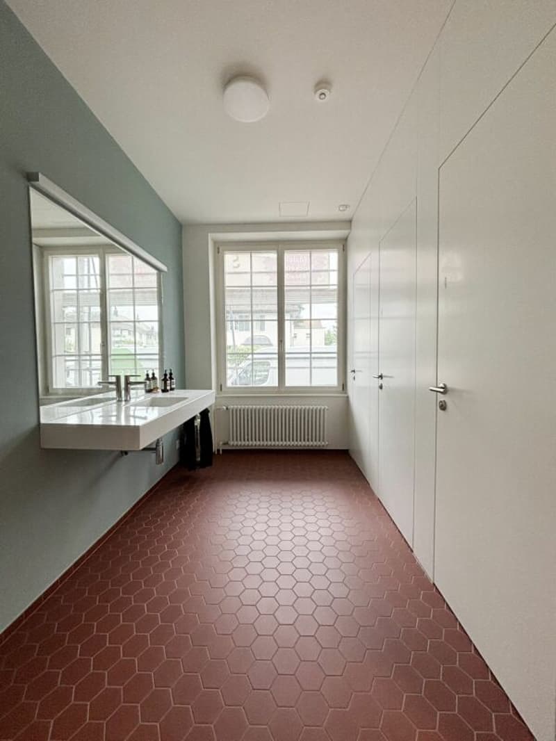 Attractive commercial space in a central location in Langenthal (including furniture) (8)
