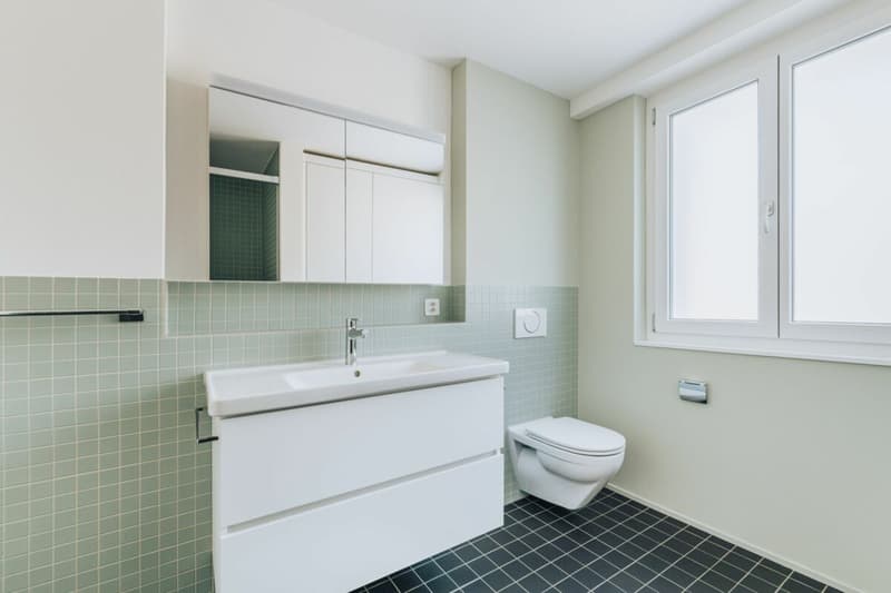Erstbezug nach Komplettsanierung: 3.5 Zimmer-Wohnung (90m2) mit vielen Extras (5)