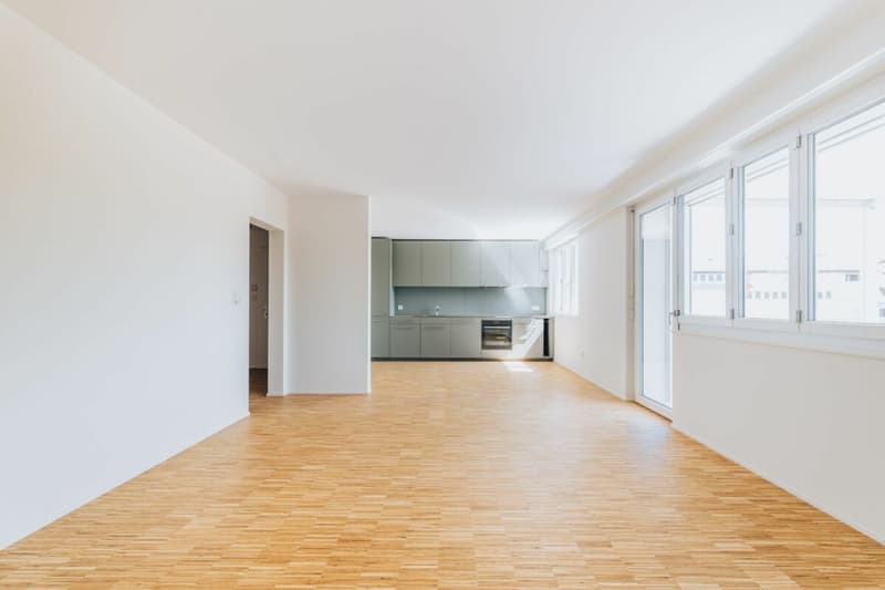 More space for the essentials: High-quality 2.5-room apartment in the center with 70m2 (1)