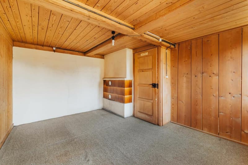 Historic farmhouse with development potential in the village center of Madiswil (18)