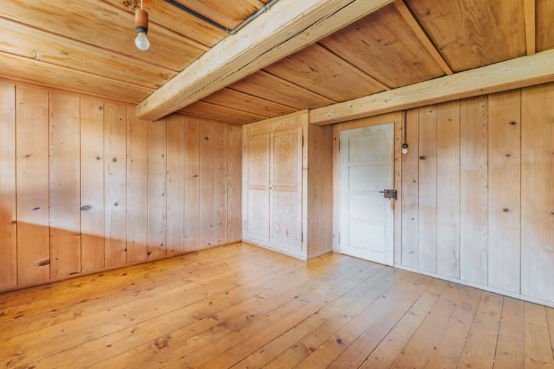 Historic farmhouse with development potential in the village center of Madiswil (20)