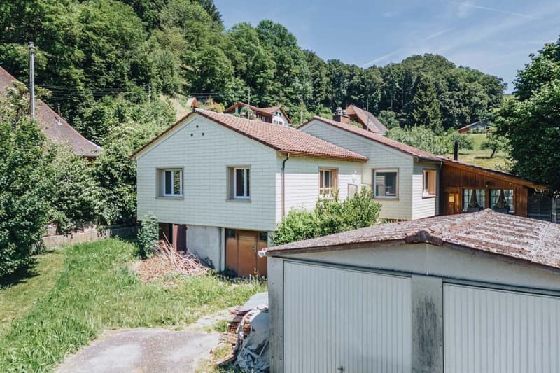Casa unifamiliare affascinante con giardino e molto potenziale a Melchnau (3)