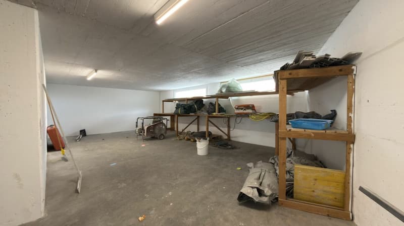 Spazio commerciale attraente a Niederbipp con collegamento stradale ottimale e vicinanza alla stazione (17)