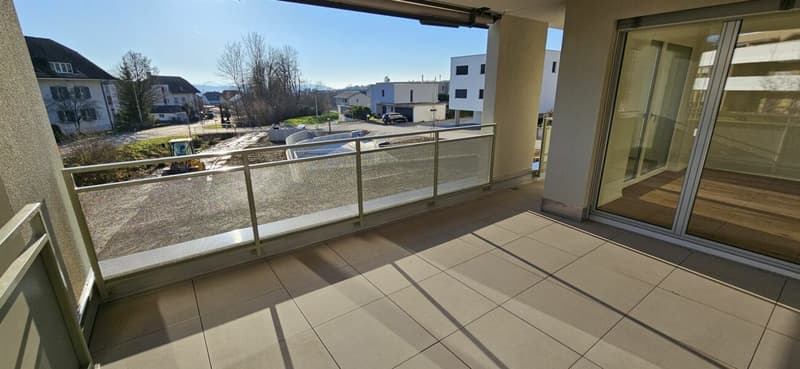 Moderne 4.5-Zimmer-Wohnung mit zwei Badezimmern, grosser Loggia und hochwertigem Ausbaustandard (13)