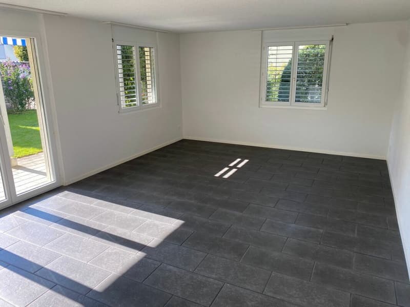 Grosszügige 4.5-Zimmer-Gartenwohnung mit gedecktem Sitzplatz (4)