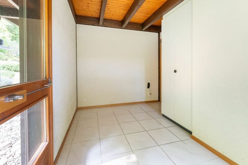 7.5-Zimmer-Wohnerlebnis mit Galerie, Lift und Pool am Waldrand (17)