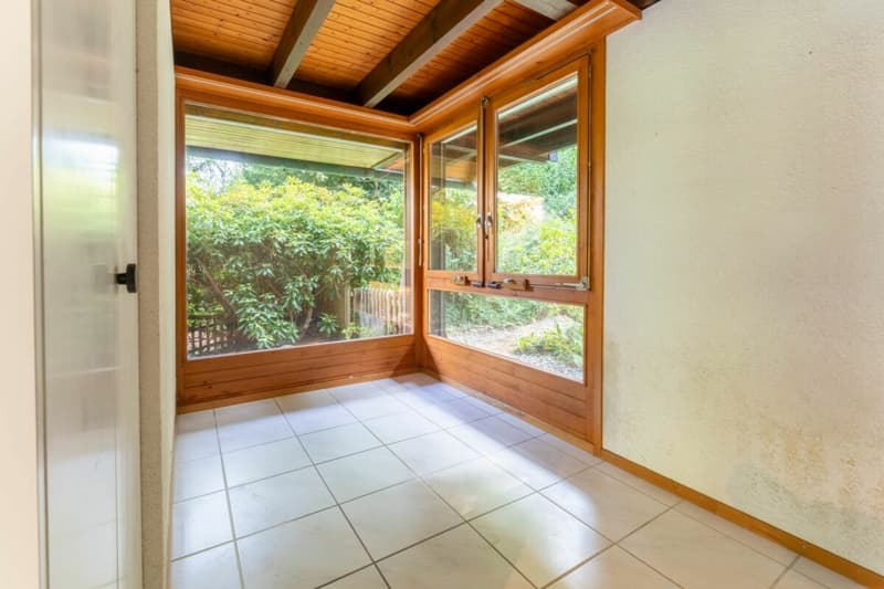 7.5-Zimmer-Wohnerlebnis mit Galerie, Lift und Pool am Waldrand (9)