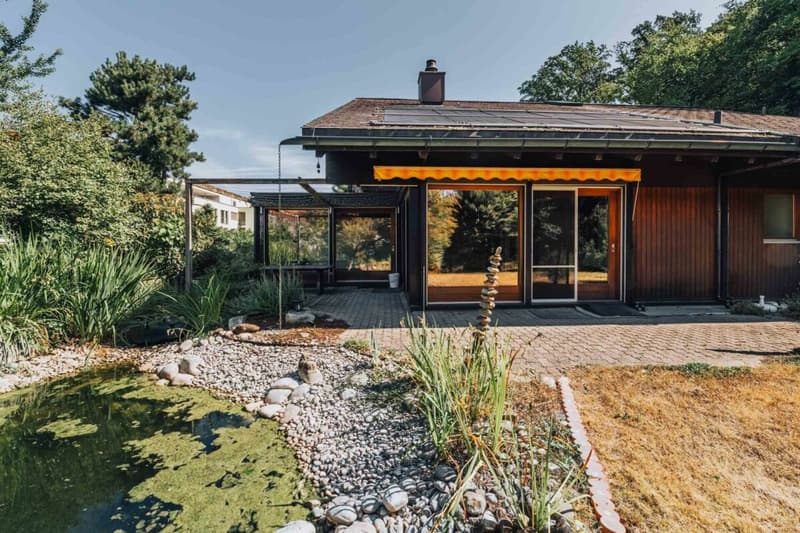 7.5-Zimmer-Wohnerlebnis mit Galerie, Lift und Pool am Waldrand (7)