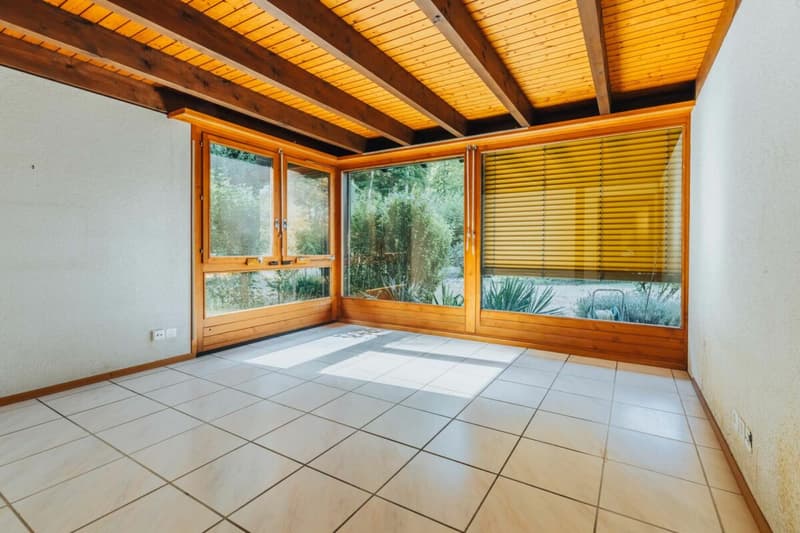 7.5-Zimmer-Wohnerlebnis mit Galerie, Lift und Pool am Waldrand (18)
