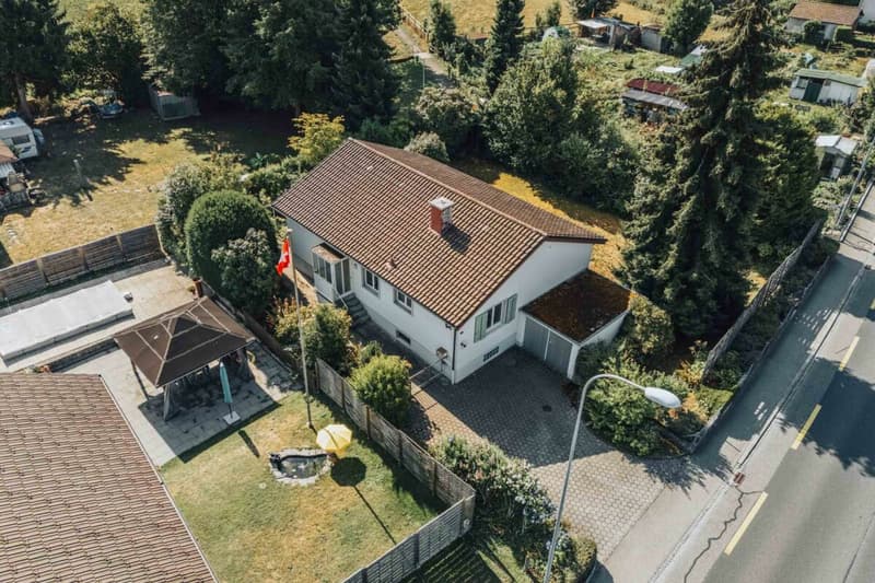 6-Zimmer-Einfamilienhaus mit Garten und vielseitigem Gestaltungspotenzial (2)
