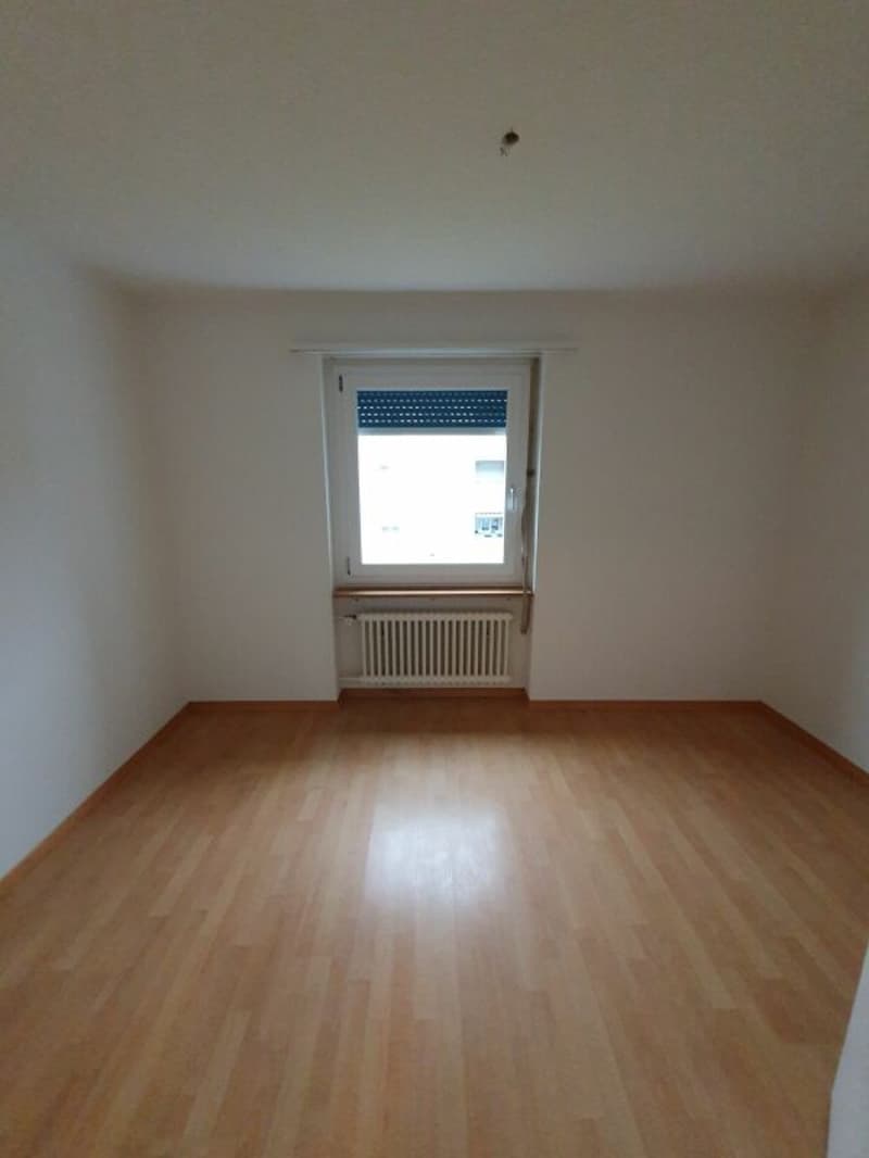 Nachmieter gesucht. (6)