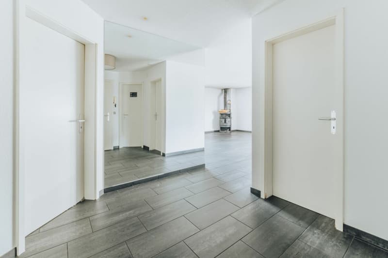 Helle 4.5 Zimmer Eigentumswohnung mit gedecktem Balkon (13)
