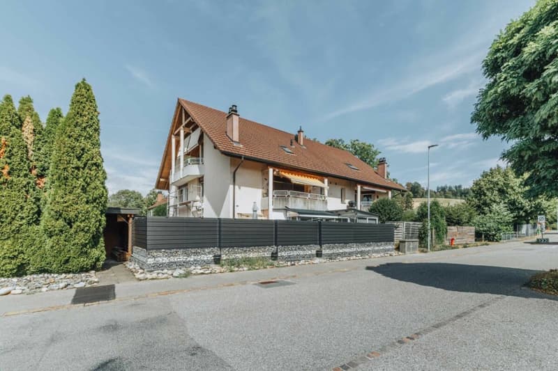 Helle 4.5 Zimmer Eigentumswohnung mit gedecktem Balkon (5)