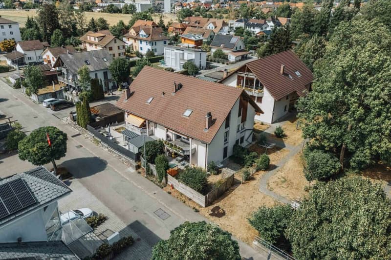 Helle 4.5 Zimmer Eigentumswohnung mit gedecktem Balkon (6)