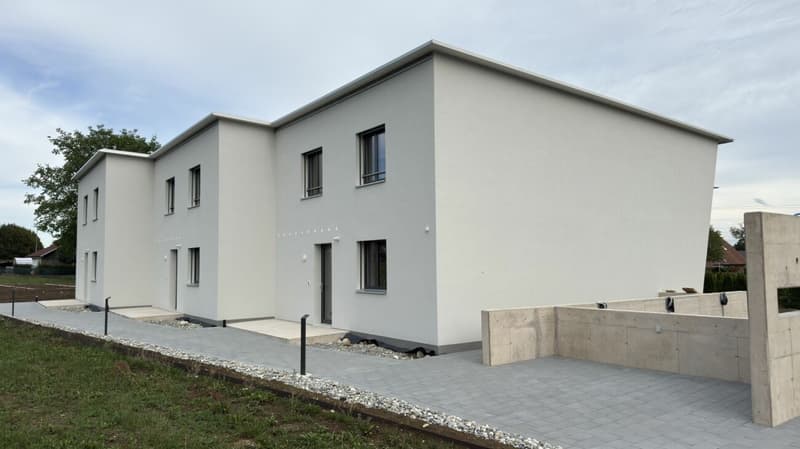 Neubau-Reiheneinfamilienhaus mit vielen Extras in Oberbipp (2)
