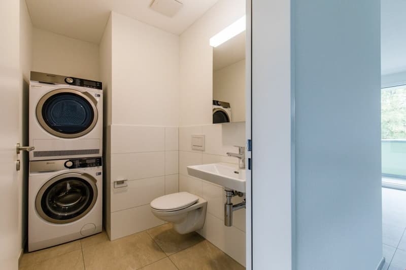Separates WC mit Waschmaschine   Tumbler (Wohnung 1. OG)