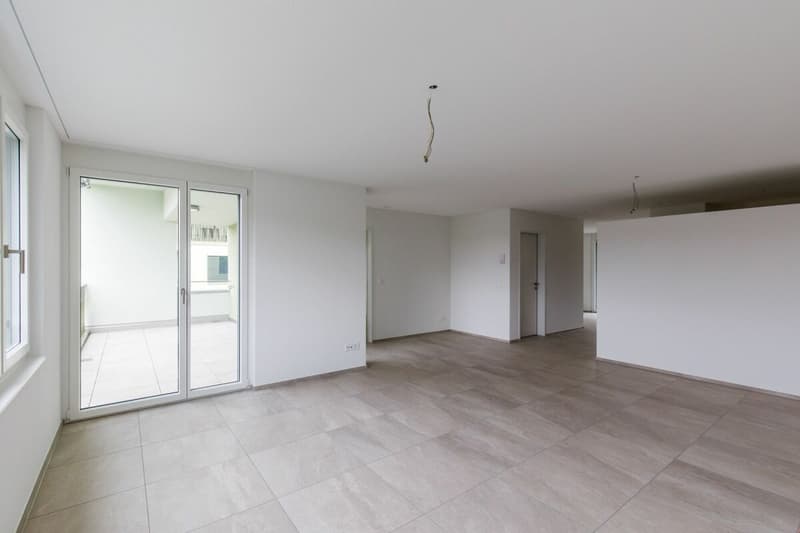 Wohn- / Esszimmer (Wohnung 1. OG)