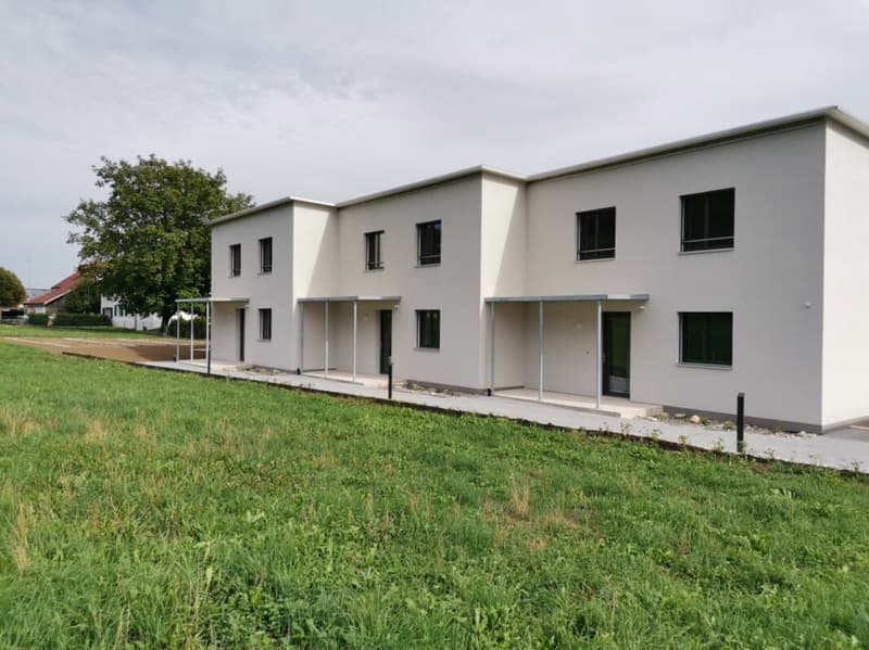 Neubau-Reiheneinfamilienhaus mit vielen Extras in Oberbipp (3)