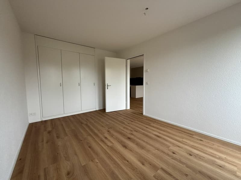 Teilsanierte 2½-Zimmerwohnung für Personen ab 60 Jahren (4)