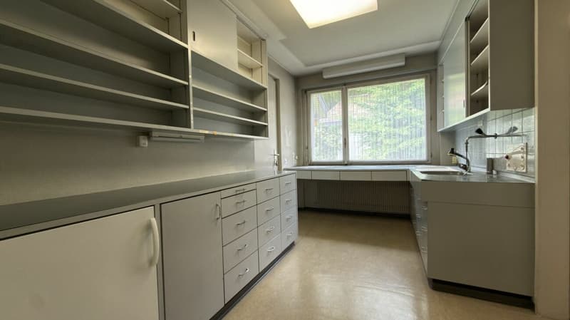 Wohnen und Arbeiten unter einem Dach: Grosszügige 11.5-Zimmer-Liegenschaft in Langenthal (20)