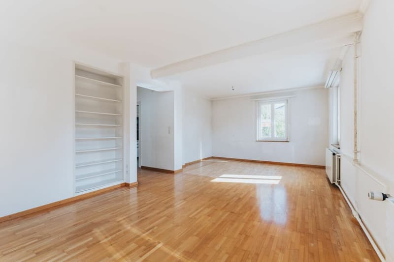 7-Zimmer Einfamilienhaus mit Garten und viel Gestaltungsspielraum (6)