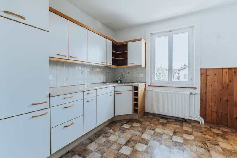 7-Zimmer Einfamilienhaus mit Garten und viel Gestaltungsspielraum (11)