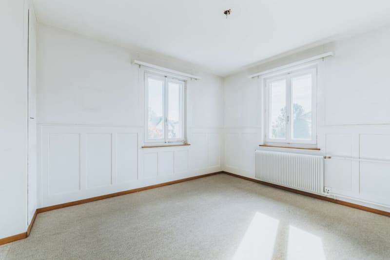7-Zimmer Einfamilienhaus mit Garten und viel Gestaltungsspielraum (14)