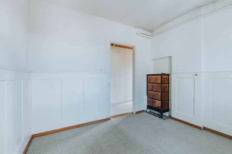 7-Zimmer Einfamilienhaus mit Garten und viel Gestaltungsspielraum (13)