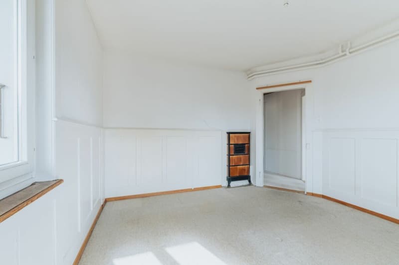 7-Zimmer Einfamilienhaus mit Garten und viel Gestaltungsspielraum (12)