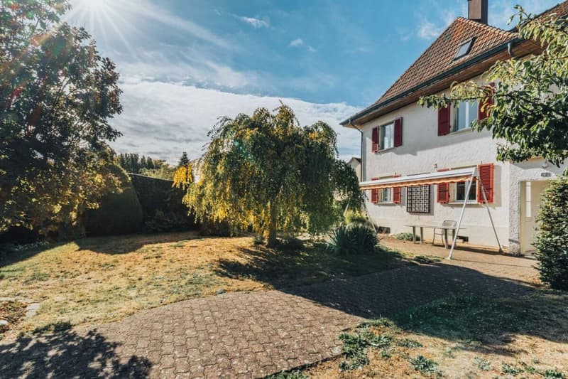 7-Zimmer Einfamilienhaus mit Garten und viel Gestaltungsspielraum (2)