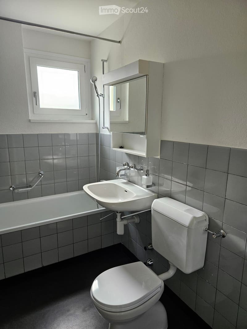 Schöne und helle 4.5-Zimmerwohnung in Stettlen (8)