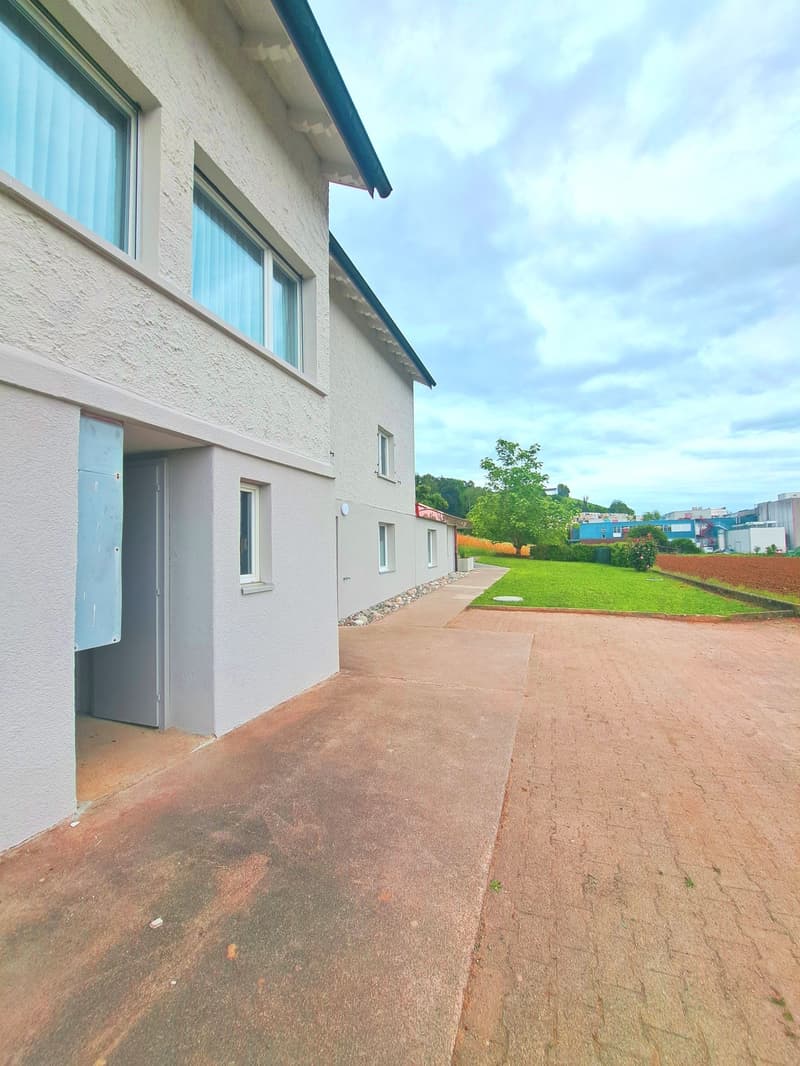 3,084 m² sunny slope paradise - with a lucrative three-family house (6)