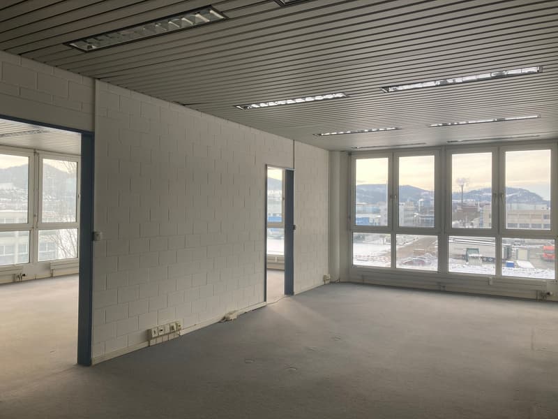 Nähe Saline Raurica, 110 m2 Büroräumlichkeiten an ruhiger, sonniger Lage! (2)
