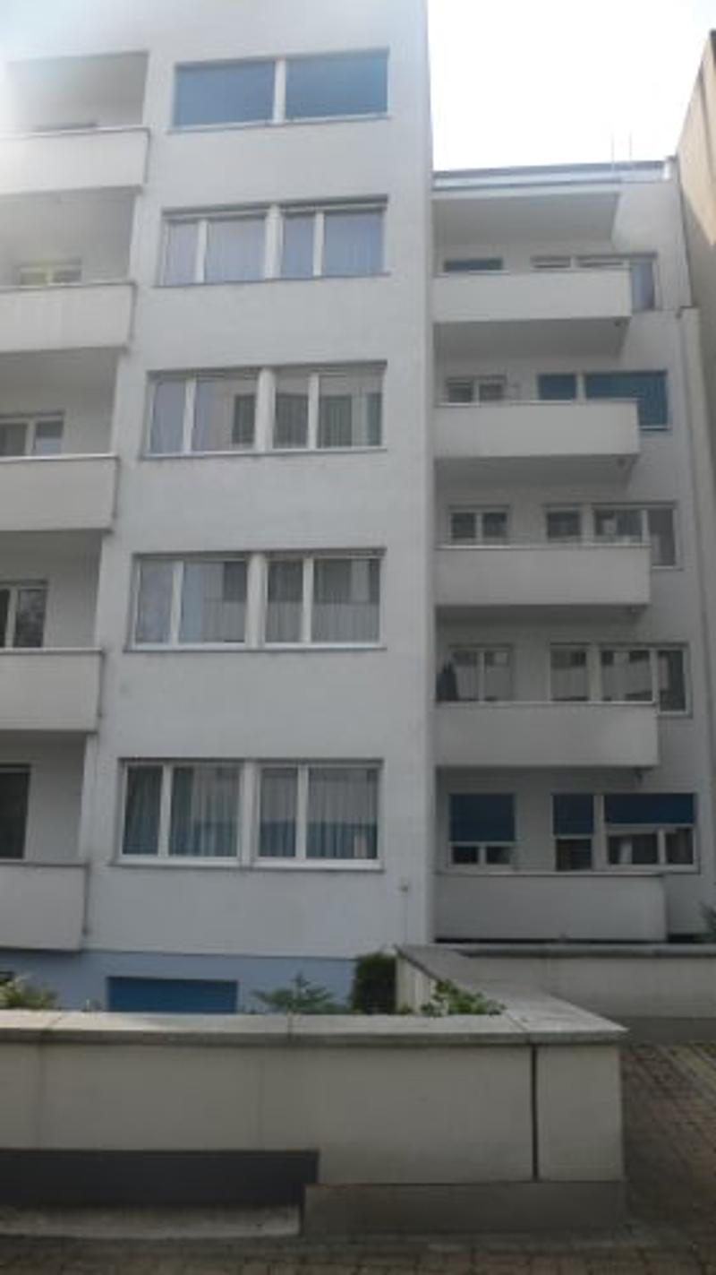 Helle 4-Zimmer-Wohnung mit Balkon in Basel – sofort verfügbar! (10)