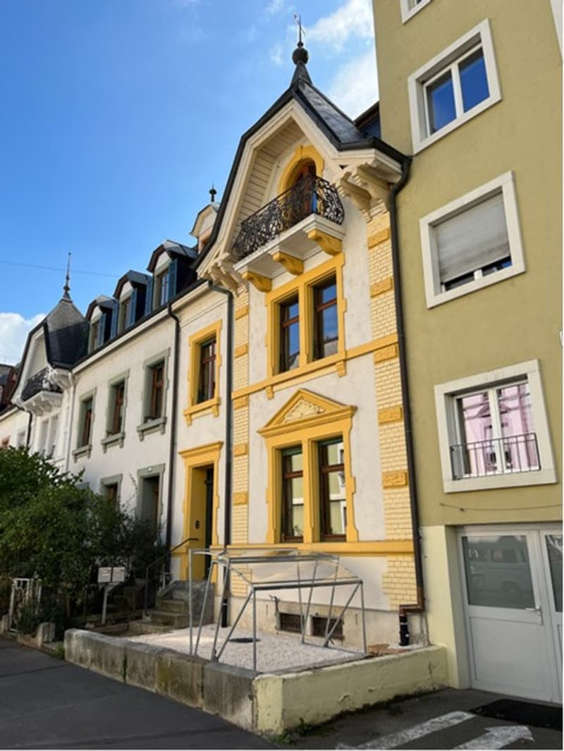 Charming 6-room maisonette apartment in a renovated old building (1)