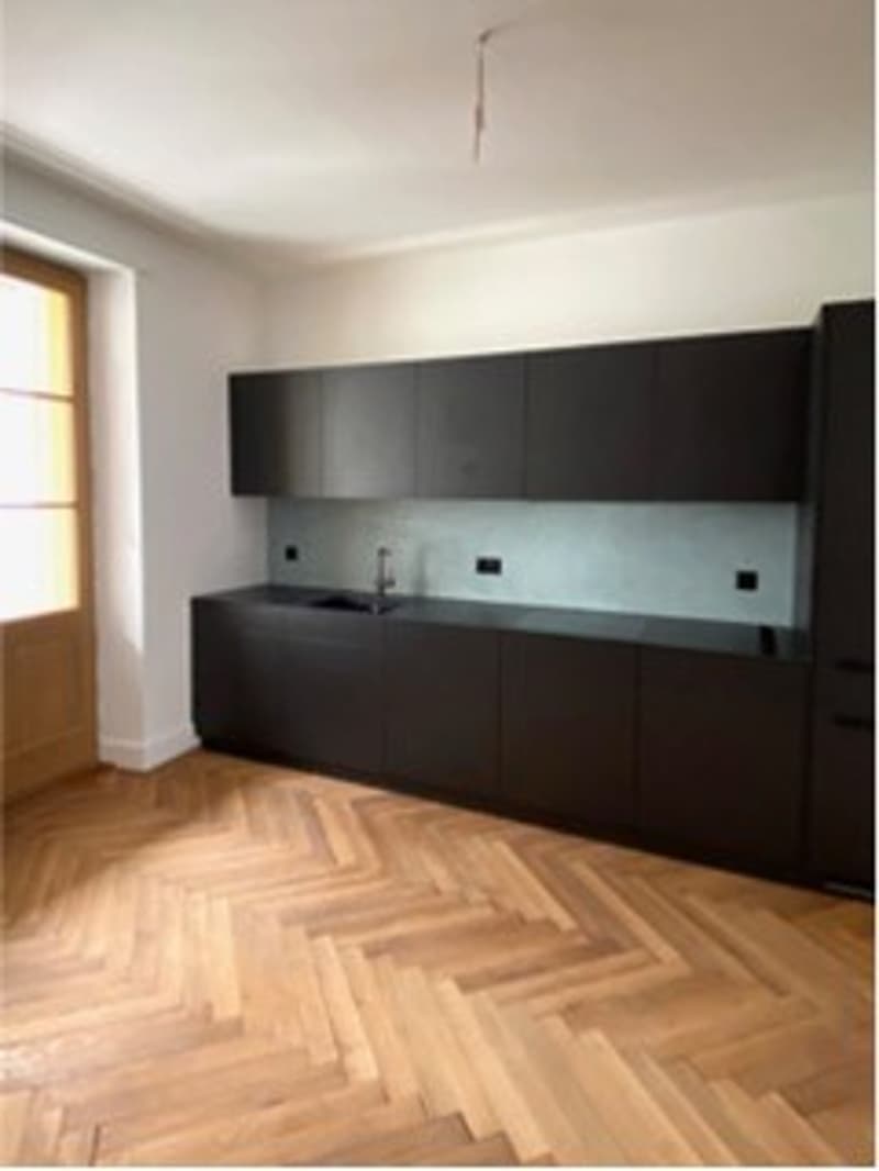 Charming 6-room maisonette apartment in a renovated old building (5)