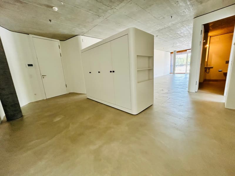 Nachmieter gesucht: Moderne 2.5-Zimmer-Wohnung mit Balkon (2)