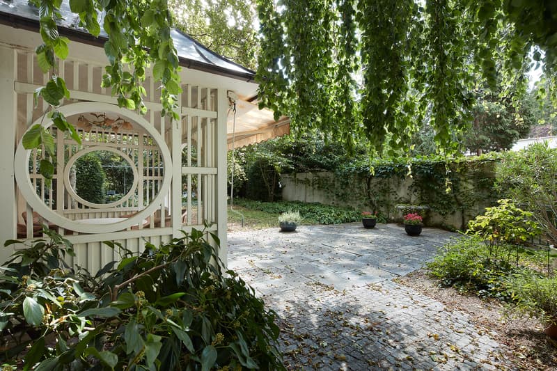 Gartenidylle mit Pavillon