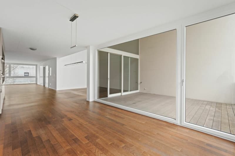 Blick vom Essbereich in die Wohnung