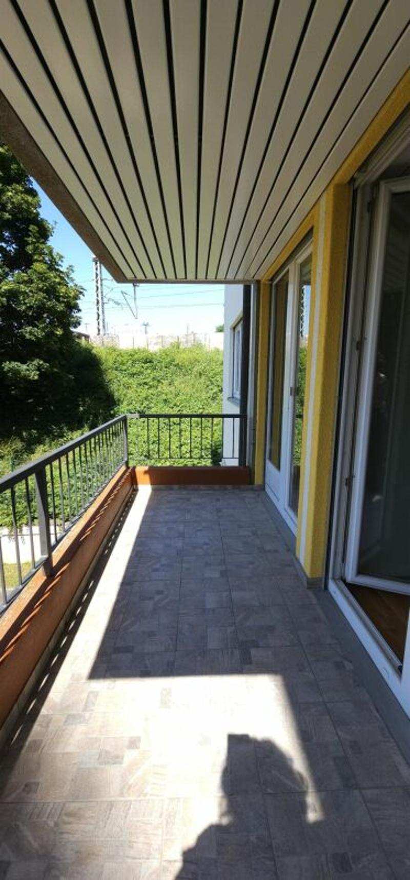 Sanierte 4-Zimmerwohnung an gut angebundener Lage (8)