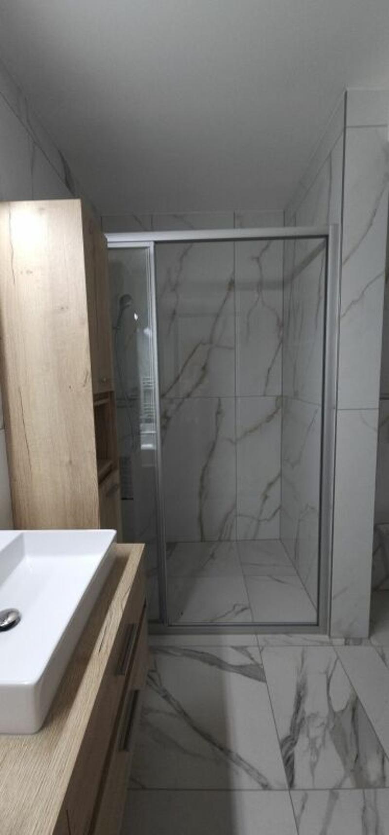 Renovated 5-room apartment in a well-connected location (9)