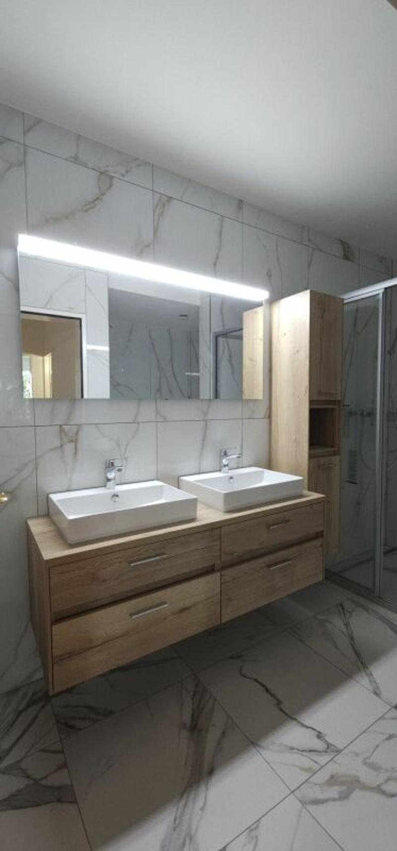 Renovated 5-room apartment in a well-connected location (12)