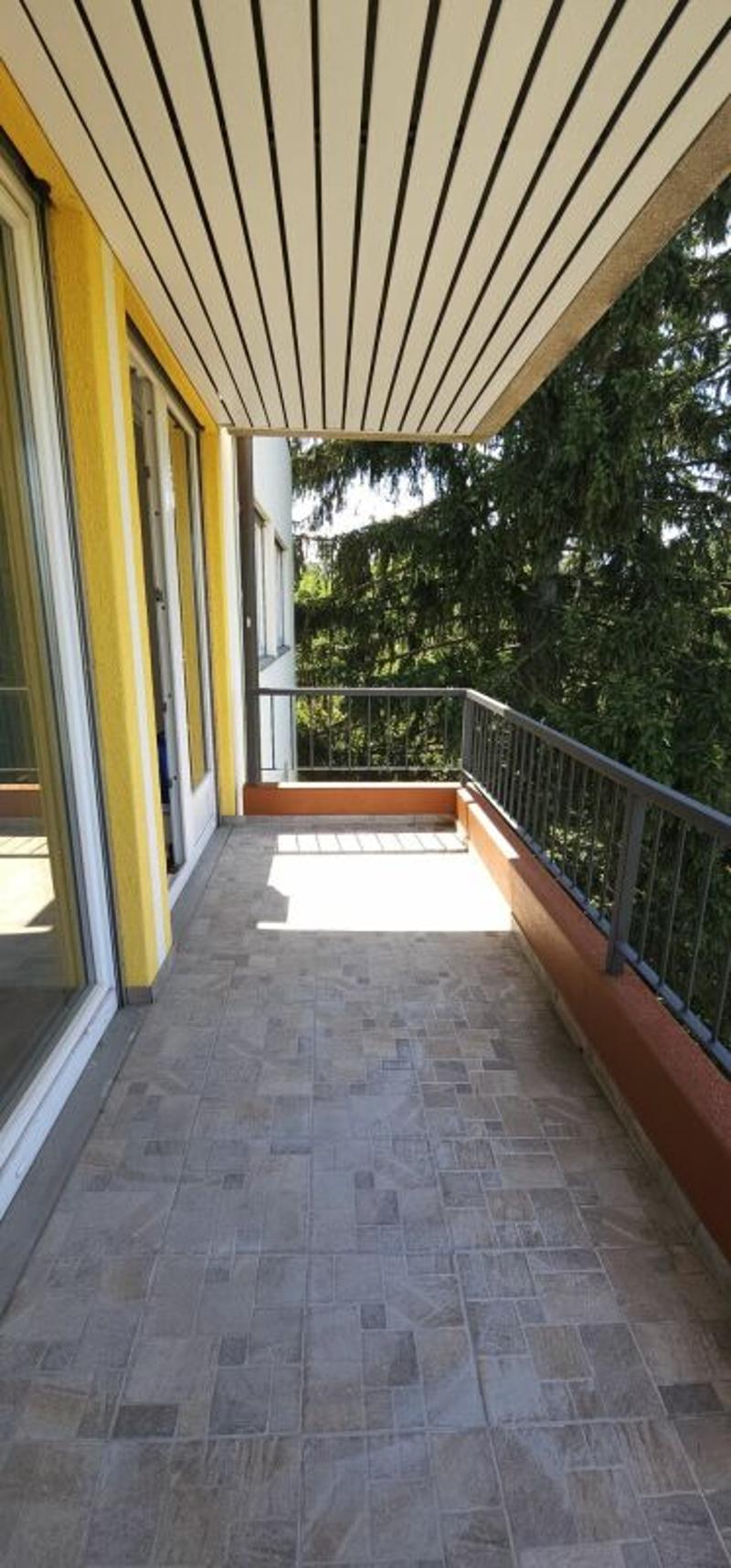 Renovated 5-room apartment in a well-connected location (6)