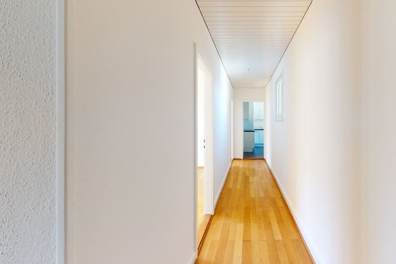 Vorplatz | Bild von typengleicher Wohnung!